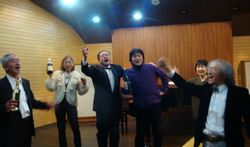 終演後の年越しパーティー〜乾杯の歌