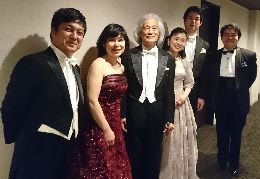 12/15終演後に、ソリストとコンマス岩谷さんと