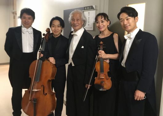 佐藤晴真さん、神谷未穂さん、三宅進さん(チェロソロ首席)、吉岡知広さん(チェロ首席)と